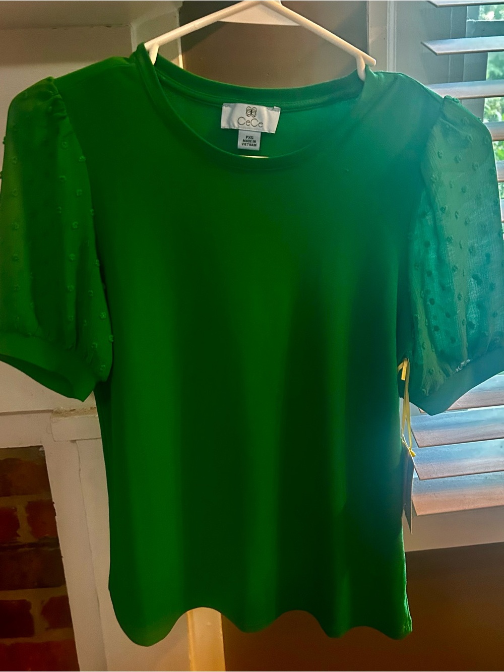 CeCe Emerald Green Puff-Sleeve Top, New w/tags